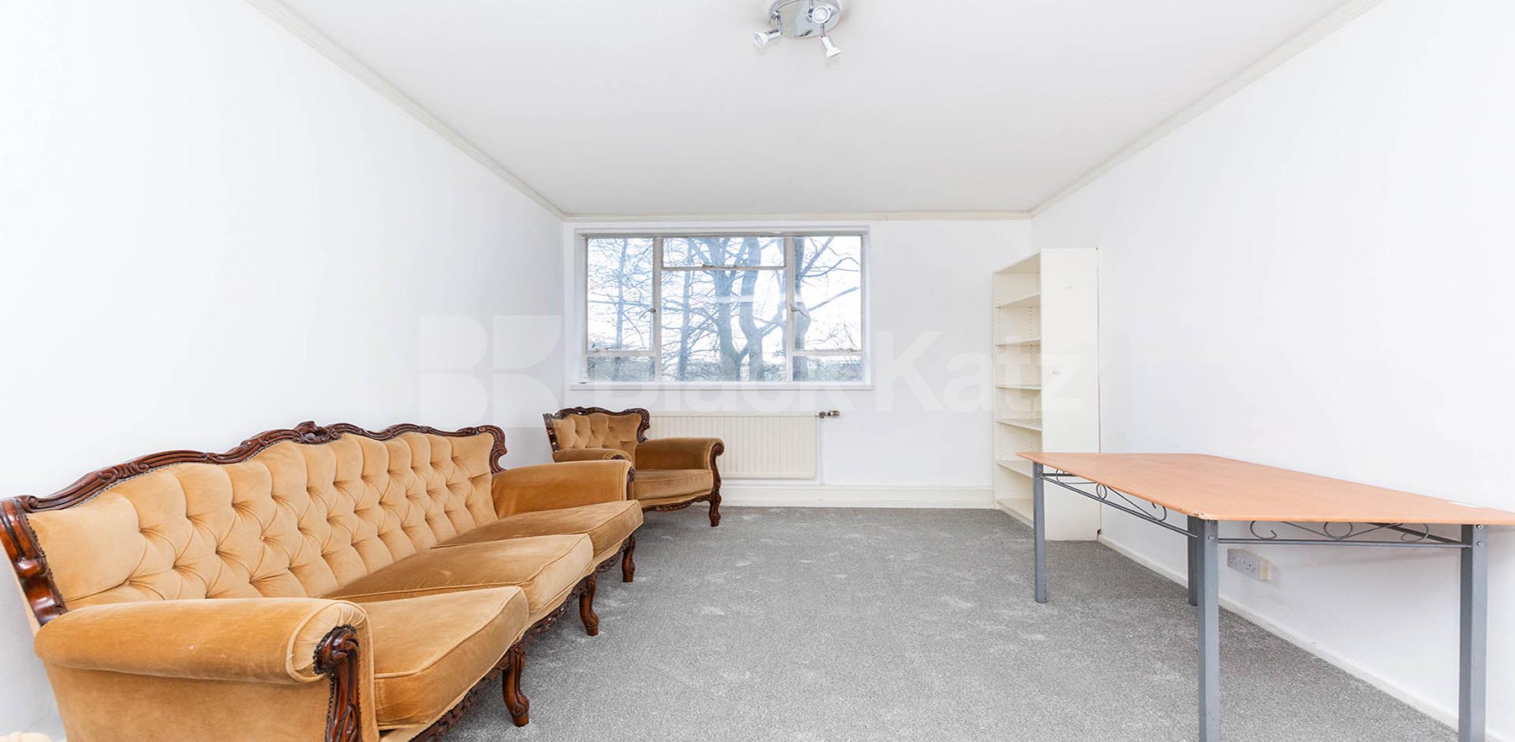 			GOOD FOR 2 SHARERS!, 2 Bedroom, 1 bath, 1 reception Apartment			 Cruikshank Street, KINGS CROSS / ISLINGTON